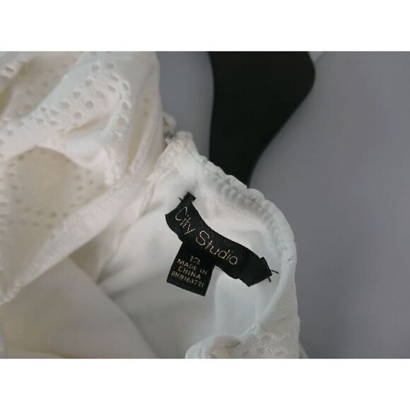 CITY STUDIO Juniors' Eyelet Knit Tiered Dress Size 13 - Picture 8 of 9